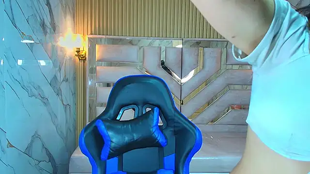 zoe r  online show from October 16, 2025, 3:26 am