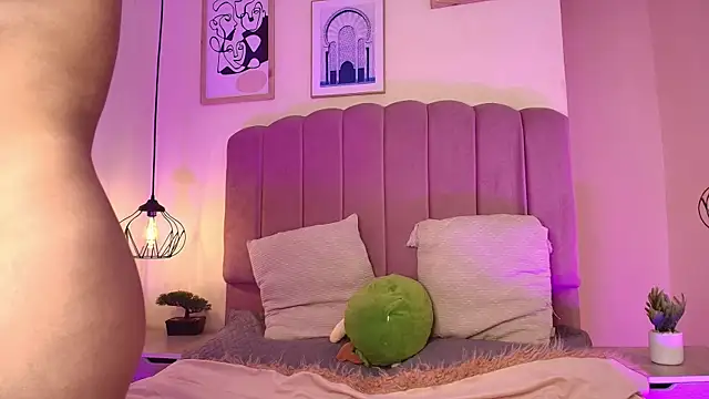 Snapshot of Isabelgh_ chatting on October 28, 2025, 3:29 am Isabelgh online show from October 28, 2025, 3:29 am