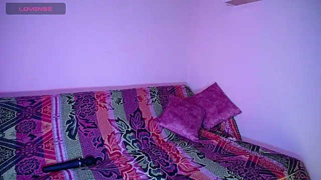 dark  nymph online show from November 3, 2025, 2:20 pm