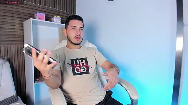 Axel grey  online show from October 9, 2025, 12:06 pm