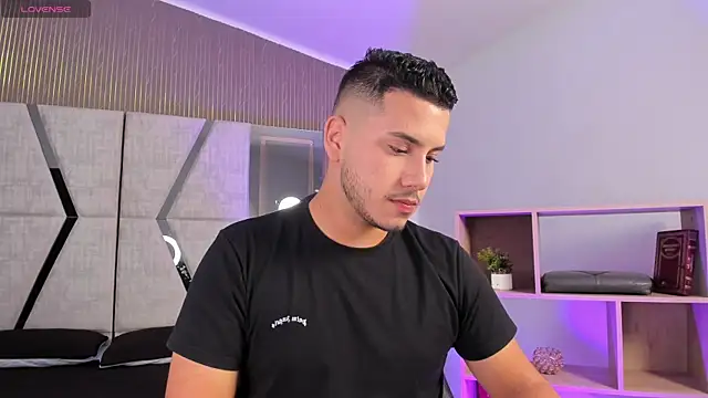 Axel grey  online show from February 19, 2026, 12:46 pm