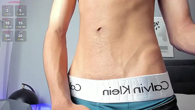 Snapshot of Tylerffoxx chatting on February 18, 2026, 8:38 pm Tylerffoxx online show from February 18, 2026, 8:38 pm