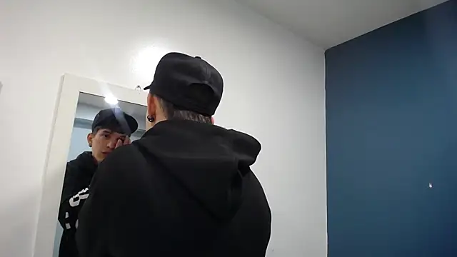 Snapshot of Jheampiiero chatting on November 24, 2025, 12:49 pm Jheampiiero online show from November 24, 2025, 12:49 pm