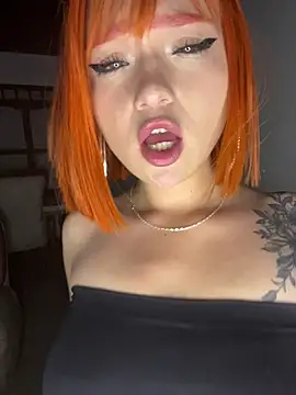 Alysson LS online show from November 19, 2025, 2:22 am