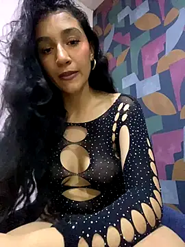 ValentiinaCruz online show from November 10, 2025, 10:37 pm