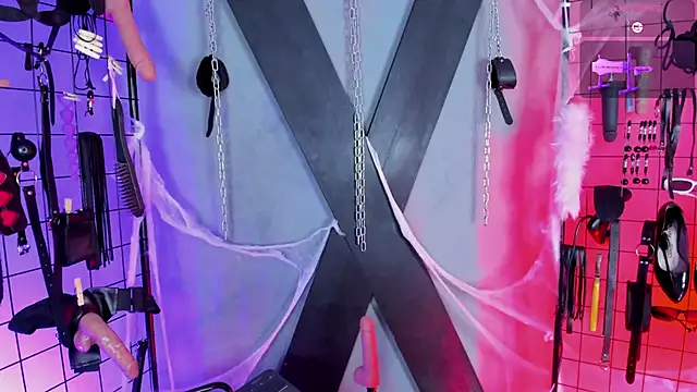 VictoryaLiah BDSM online show from October 28, 2025, 10:47 am