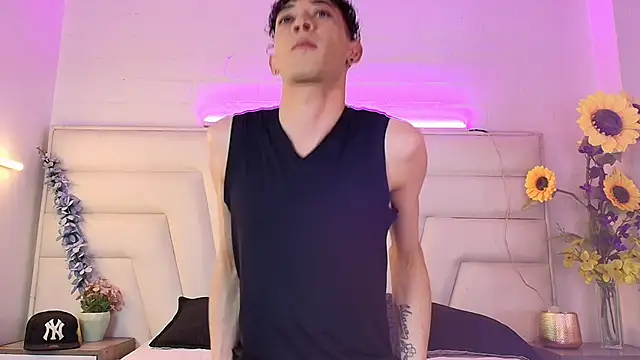 Ashton Myers online show from October 29, 2025, 7:46 pm