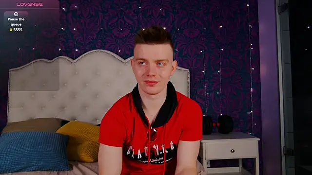 Happydeimos online show from April 21, 2026, 9:32 pm