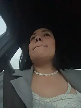 Snapshot of caroline__muller chatting on October 10, 2025, 10:38 am caroline muller online show from October 10, 2025, 10:38 am