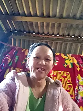 MaiHoa69 online show from November 15, 2025, 2:48 am