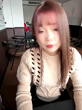 xiaoqiao ss online show from December 18, 2025, 6:40 am