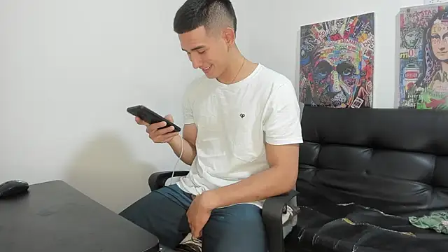 Mike3Xxx online show from September 29, 2025, 1:23 am