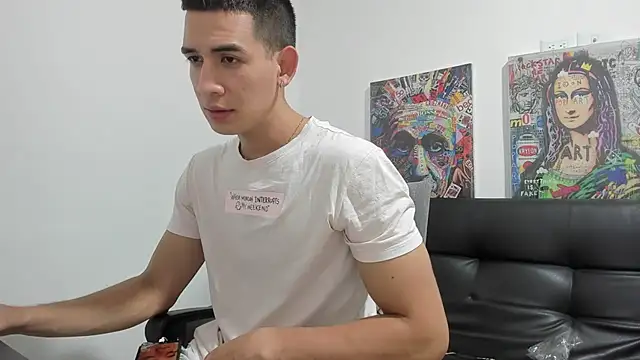 Mike3Xxx online show from October 7, 2025, 12:00 am