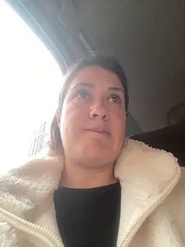 Snapshot of Abby-LS chatting on January 6, 2026, 6:01 pm Abby-LS online show from January 6, 2026, 6:01 pm