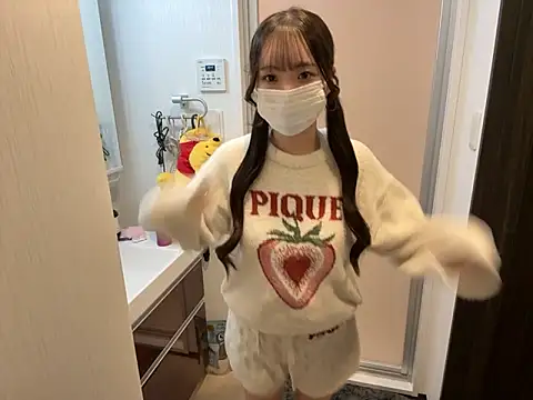 Snapshot of nano-da-u chatting on October 21, 2025, 2:49 pm nano-da-u online show from October 21, 2025, 2:49 pm