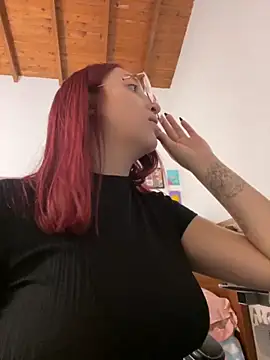 Snapshot of Paulina-Wells chatting on November 20, 2025, 9:58 pm Paulina-Wells online show from November 20, 2025, 9:58 pm