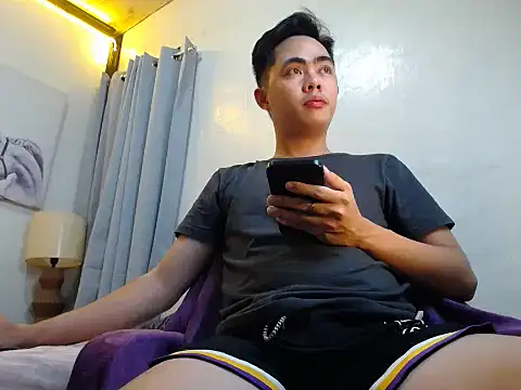 Snapshot of hot_8inchtwink chatting on October 24, 2025, 3:44 pm hot 8inchtwink online show from October 24, 2025, 3:44 pm