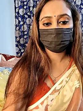 Cute-lusi online show from October 7, 2025, 6:53 pm