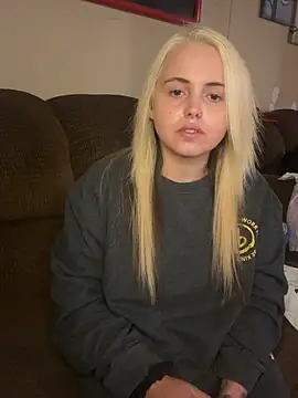 JuicyExxxperience online show from March 5, 2026, 2:13 pm