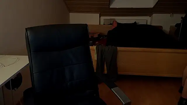 Bez3ybik online show from February 25, 2026, 11:26 pm