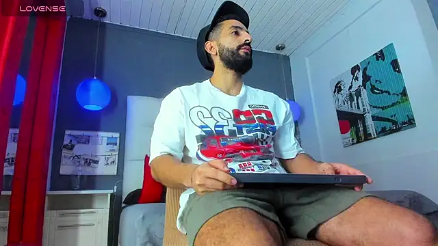 Yiyo10  online show from February 15, 2026, 4:35 am