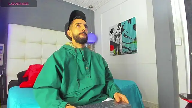 Yiyo10  online show from February 3, 2026, 4:21 am