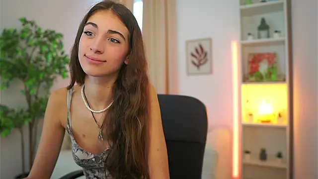 Sophie  Nice online show from September 20, 2025, 1:16 pm