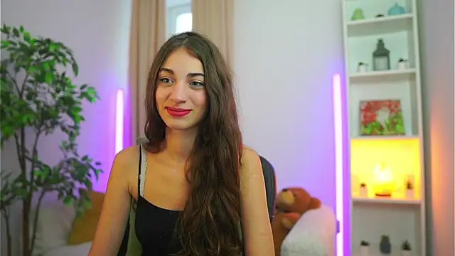 Sophie  Nice online show from September 11, 2025, 1:11 pm