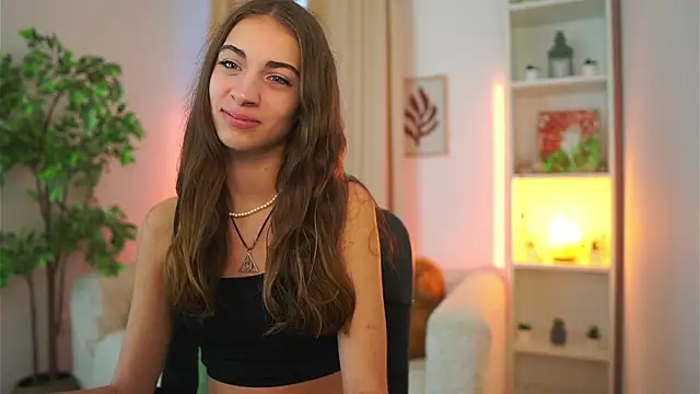 Sophie  Nice online show from September 24, 2025, 1:50 pm