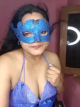 MEERAcle online show from September 30, 2025, 8:37 pm