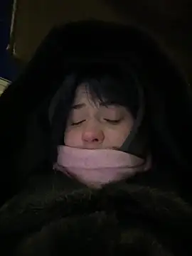 Snapshot of Only_April chatting on February 1, 2026, 5:06 am Only April online show from February 1, 2026, 5:06 am