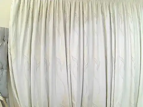 Snapshot of BigAssjuicy26 chatting on October 6, 2025, 5:24 pm BigAssjuicy26 online show from October 6, 2025, 5:24 pm