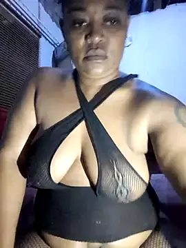 Snapshot of BigAssjuicy26 chatting on October 29, 2025, 6:07 pm BigAssjuicy26 online show from October 29, 2025, 6:07 pm