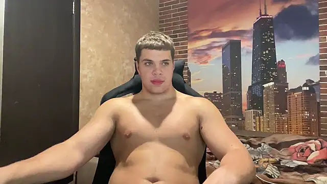 Snapshot of MusclePhantom chatting on November 11, 2025, 9:42 pm MusclePhantom online show from November 11, 2025, 9:42 pm