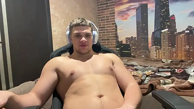 Snapshot of MusclePhantom chatting on November 24, 2025, 9:37 pm MusclePhantom online show from November 24, 2025, 9:37 pm