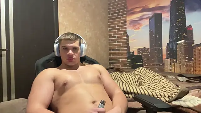 Snapshot of MusclePhantom chatting on November 26, 2025, 9:48 pm MusclePhantom online show from November 26, 2025, 9:48 pm