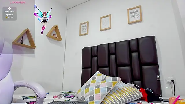 Snapshot of miiarod chatting on October 22, 2025, 7:46 pm miiarod online show from October 22, 2025, 7:46 pm