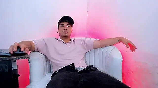 juanmechanic  online show from June 16, 2026, 2:17 pm