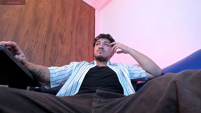 juanmechanic  online show from February 11, 2026, 6:57 am