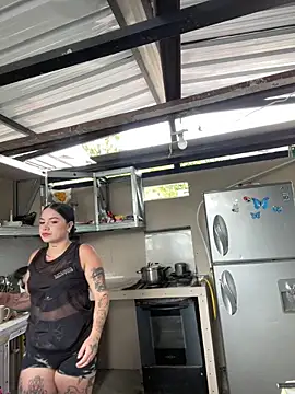 Lali HOtt online show from April 23, 2026, 2:08 pm