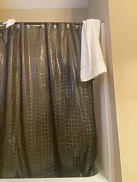 Snapshot of huhgtr chatting on November 26, 2025, 5:24 pm huhgtr online show from November 26, 2025, 5:24 pm