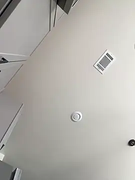 huhgtr online show from November 15, 2025, 7:29 pm