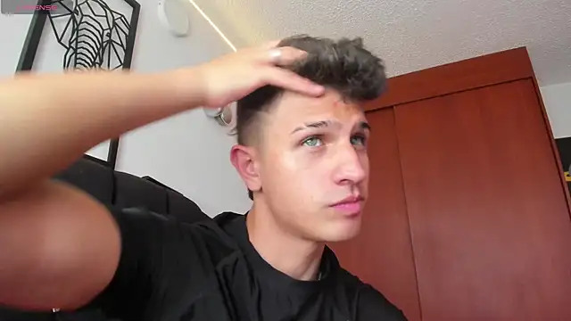 Snapshot of kevin_ahss chatting on November 24, 2025, 8:53 pm kevin ahss online show from November 24, 2025, 8:53 pm