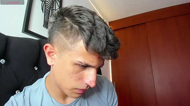 Snapshot of kevin_ahss chatting on November 27, 2025, 9:26 pm kevin ahss online show from November 27, 2025, 9:26 pm