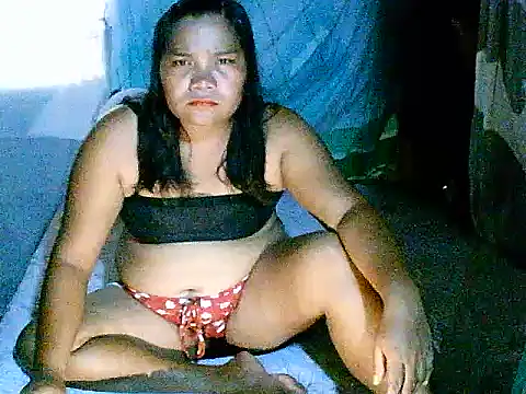 hotmom carcar online show from April 13, 2026, 9:13 am