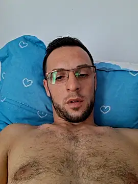 Snapshot of Necunoscutul001 chatting on October 8, 2025, 6:48 am Necunoscutul001 online show from October 8, 2025, 6:48 am