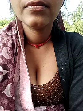 Snapshot of Cutwer chatting on December 3, 2025, 5:52 am Cutwer online show from December 3, 2025, 5:52 am