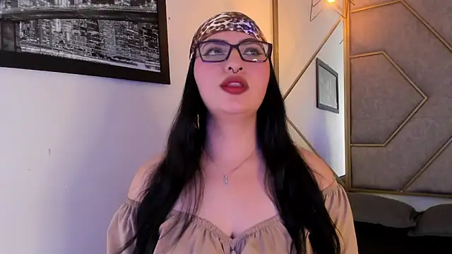 NavannyCattan online show from November 9, 2025, 6:06 am