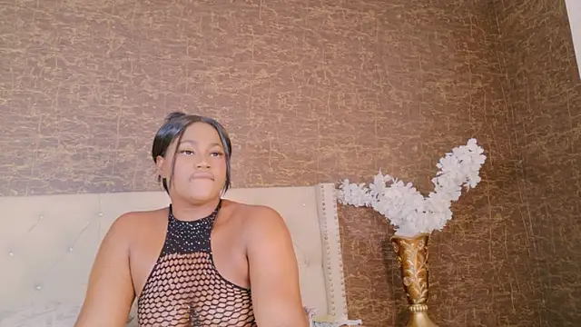 Snapshot of kaylie_mitchel chatting on October 15, 2025, 11:35 pm kaylie mitchel online show from October 15, 2025, 11:35 pm