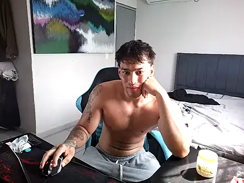 Snapshot of latin_party007 chatting on May 26, 2026, 2:04 pm latin party007 online show from May 26, 2026, 2:04 pm